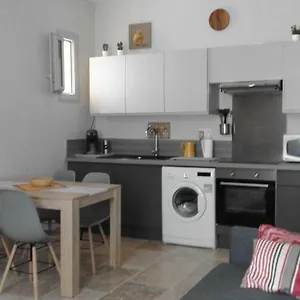 st-remy-de-provence-proche-centre-ville.fr-provencehotel.com/